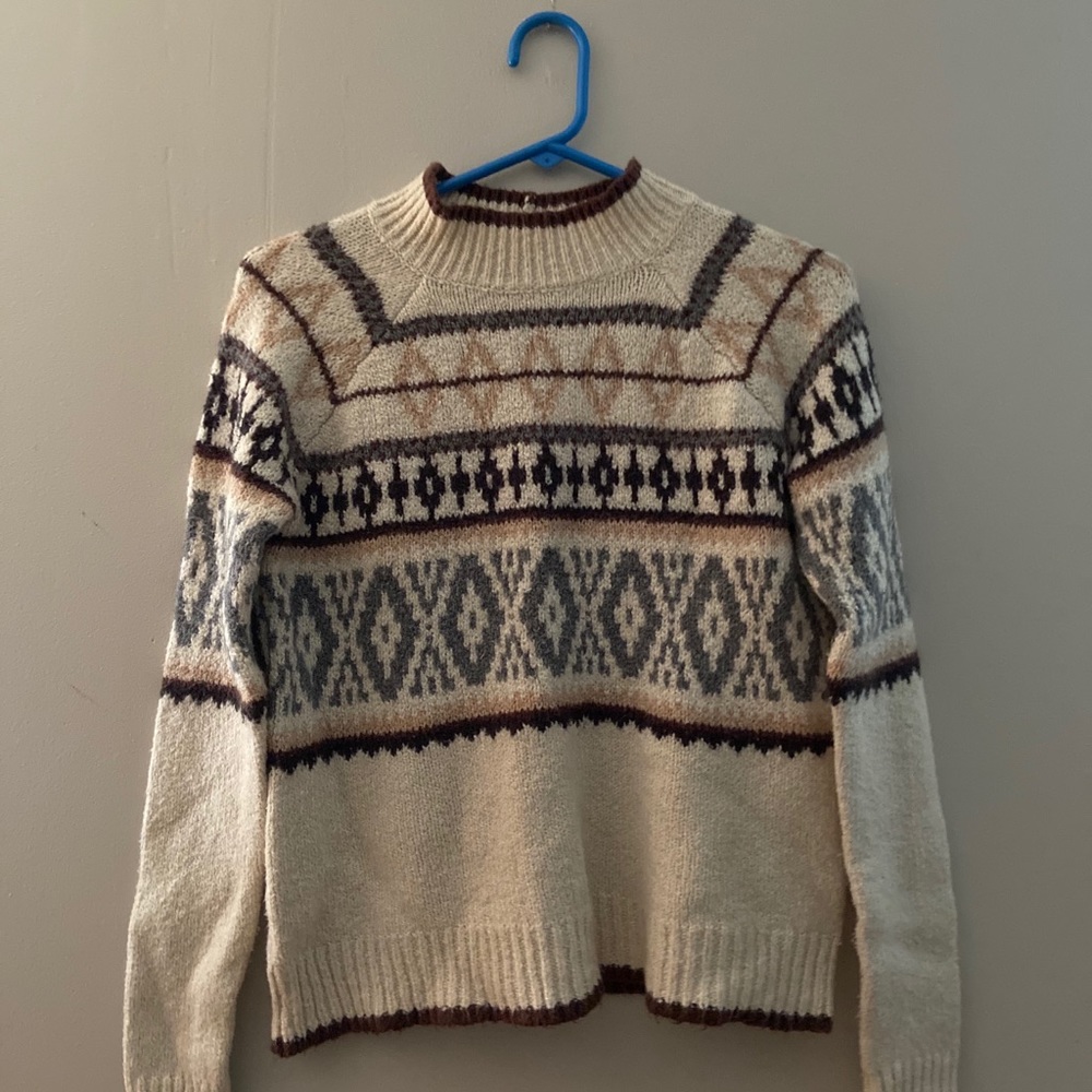 American Eagle sweater